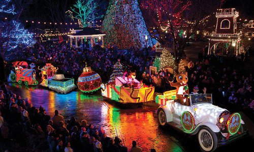 5 Best Christmas Light Road Trips