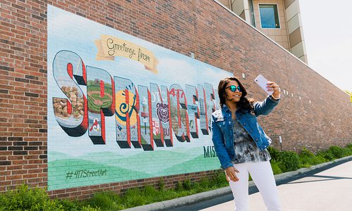 5 Sunny Selfie Spots in Springfield, MO