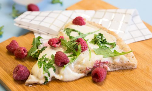 Cream Sauce Pizza with Raspberries and Arugula