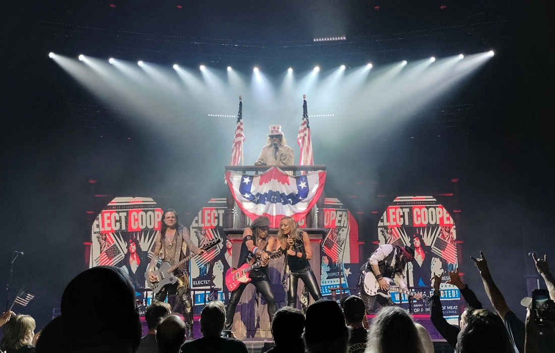 Alice Cooper performs with his band in Springfield MO