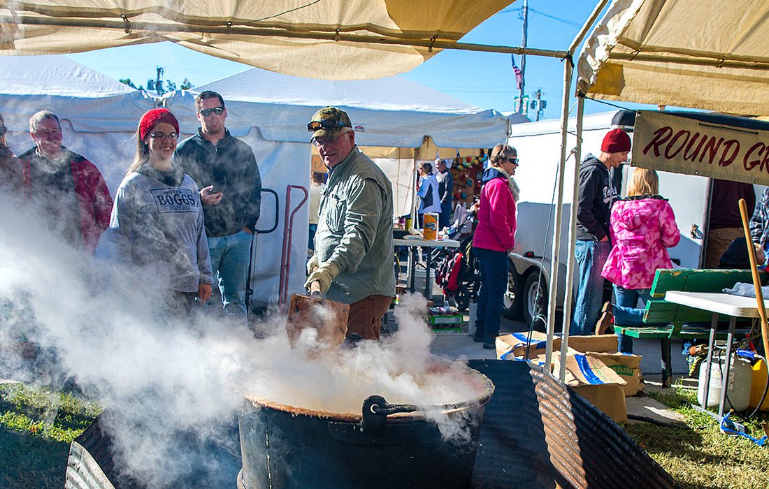 Making apple butter