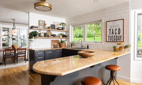 lifestyle and interior design blogger, Ashley Mayes home decor