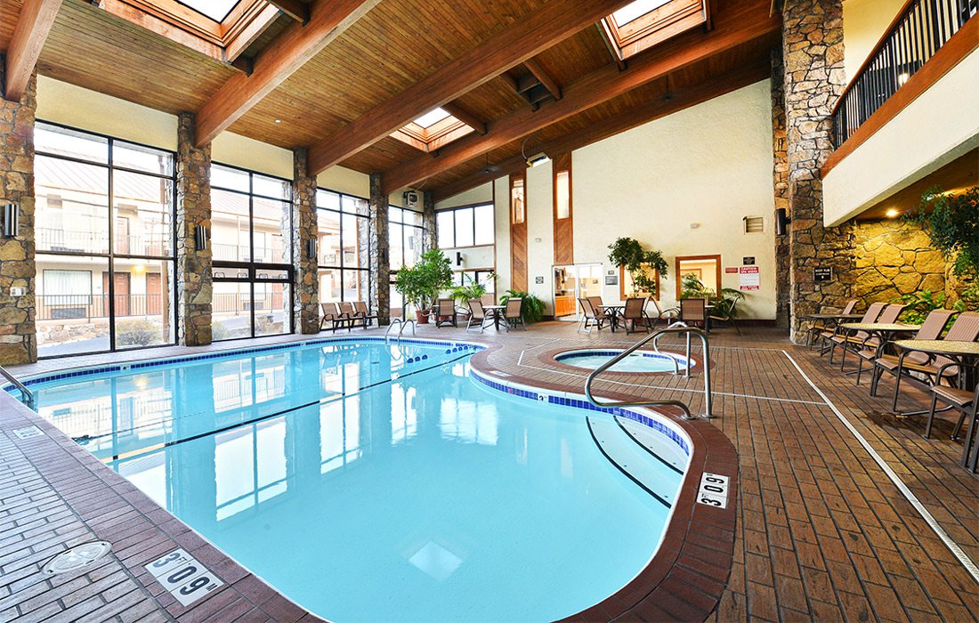 Indoor pool at Myer Hotel in Branson, MO