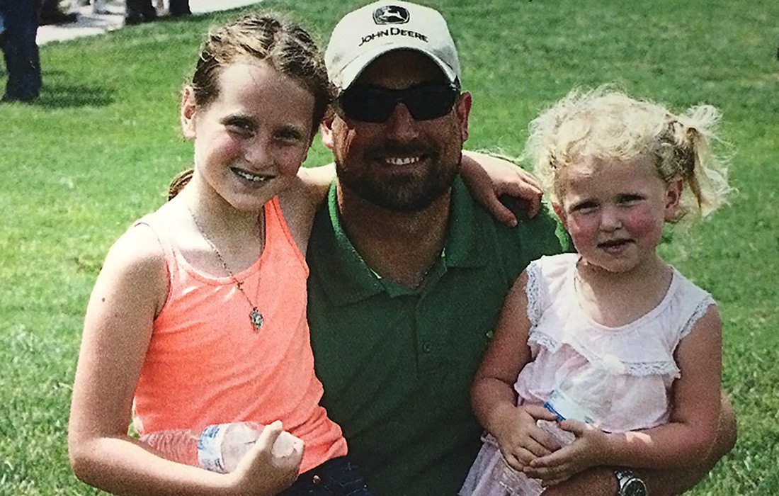 Sutton Berry with his daughters Jalyn and Jorja