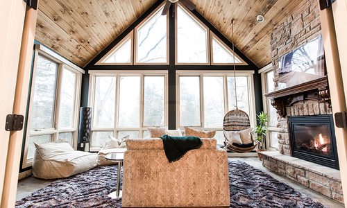 Cozy Cobin with Large Windows