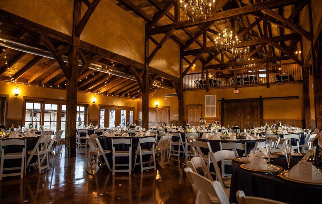 Rustic interior of The Loft at Keith Farms in Ash Grove, MO