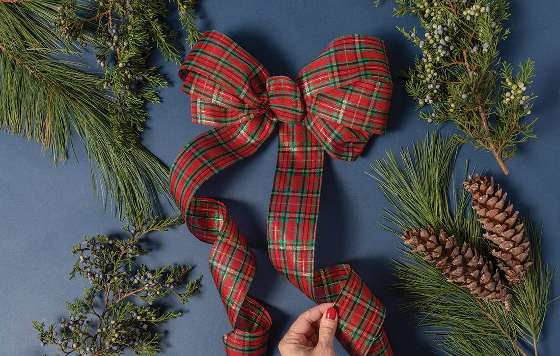 Festive bow