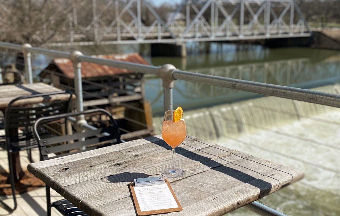 Finley Farms outdoor dining