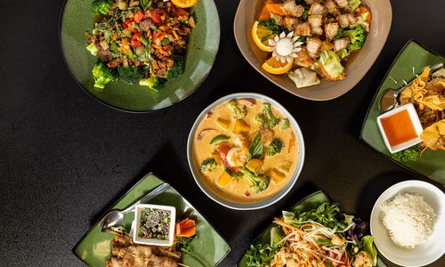 Super-Fresh Food from Thailand Station