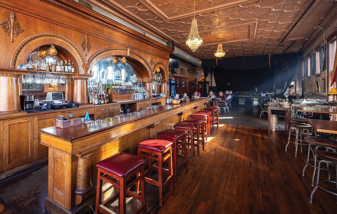 Interior of Lindberg's Tavern in Springfield, MO