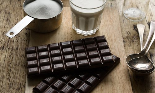 Making Mousse au Chocolat