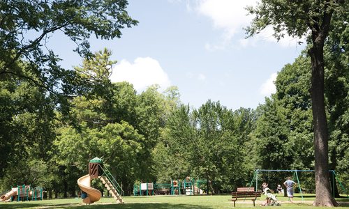 Live Music in Phelps Grove Park
