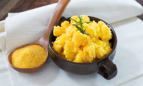 Cooked polenta in a bowl