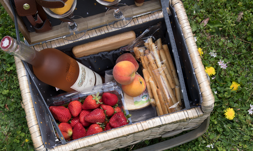 Fancy picnic basket