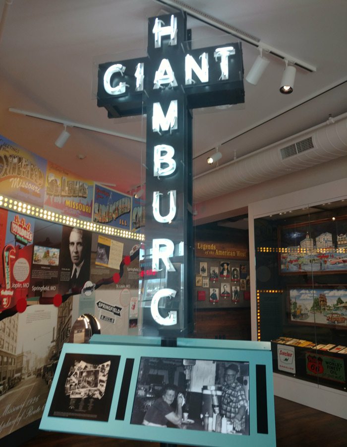 Red's Giant Hamburg vintage sign