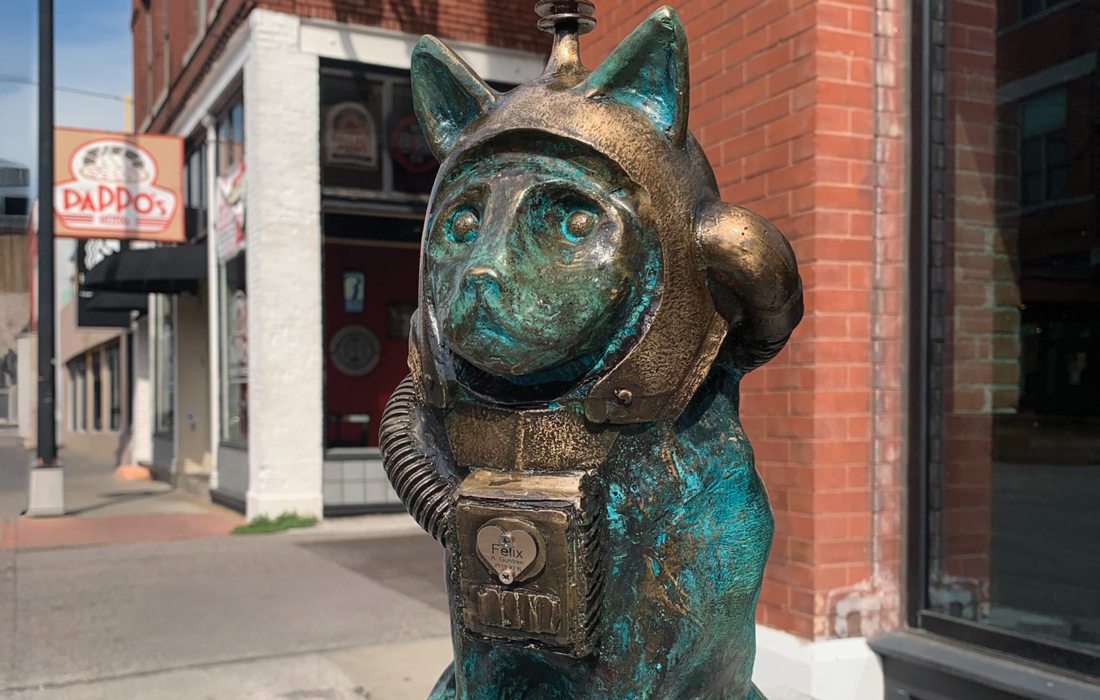 Cat sculpture in downtown Springfield