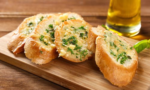 Toasted garlic cheesy bread