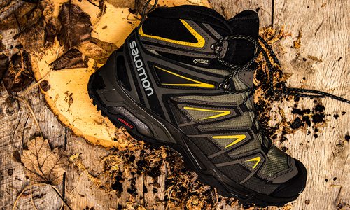 Solomon hiking shoes