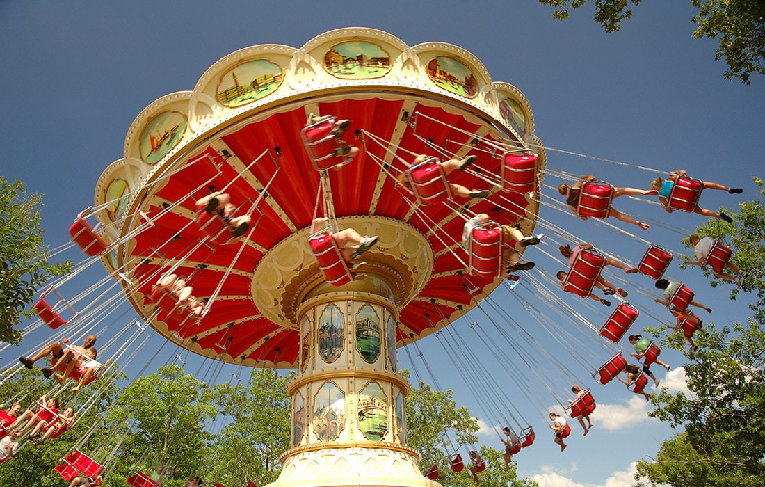 Wave Swinger ride at Silver Dollar City in Branson MO