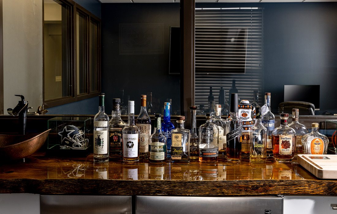 Alcohol bar