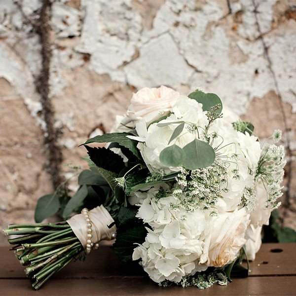 white wedding bouquet